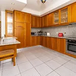 Family House In Amorosa, Northern Portugal