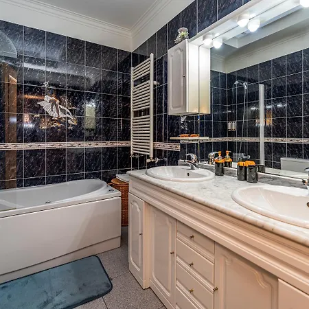 Family House In Amorosa, Northern Portugal Vakantiehuis *