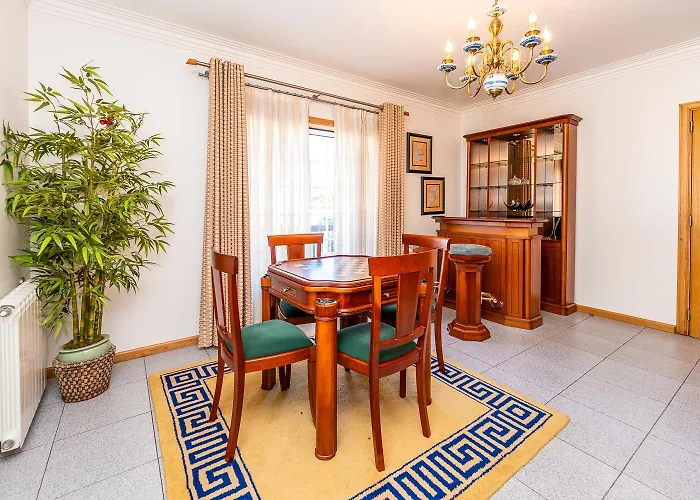 Family House In Amorosa, Northern Portugal Vakantiehuis *