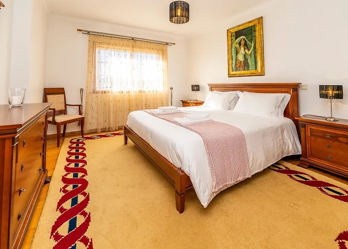 Family House In Amorosa, Northern Portugal Vakantiehuis Amorosa